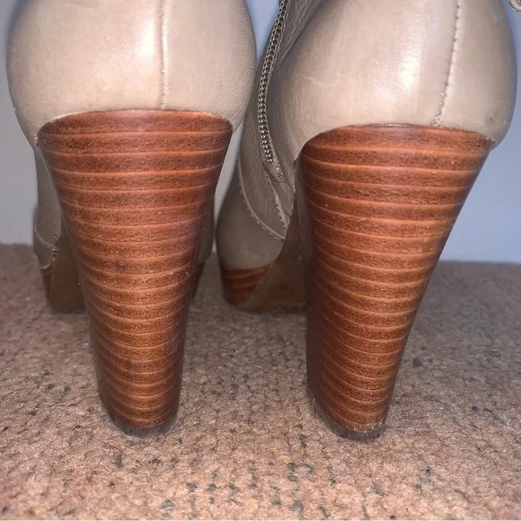 Gianni Bini Tan Leather Ankle Booties Bows - Picture 13 of 14